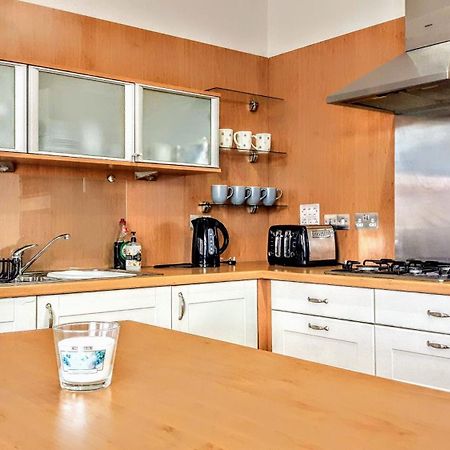 Elegant Apartment Near Secc/Hydro In Finnieston, Glasgow Bagian luar foto