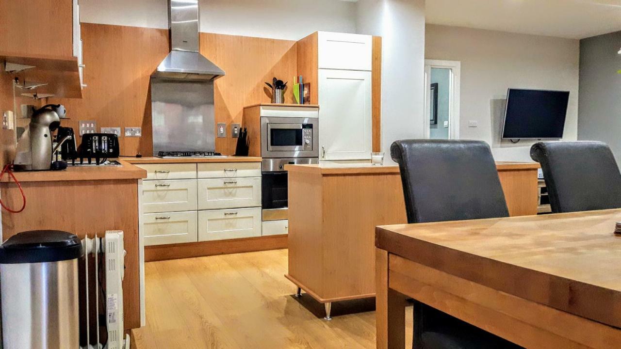 Elegant Apartment Near Secc/Hydro In Finnieston, Glasgow Bagian luar foto